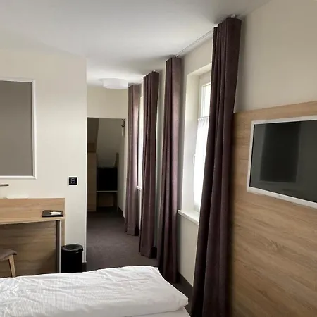 מלון Prinz Albrecht נויצלה